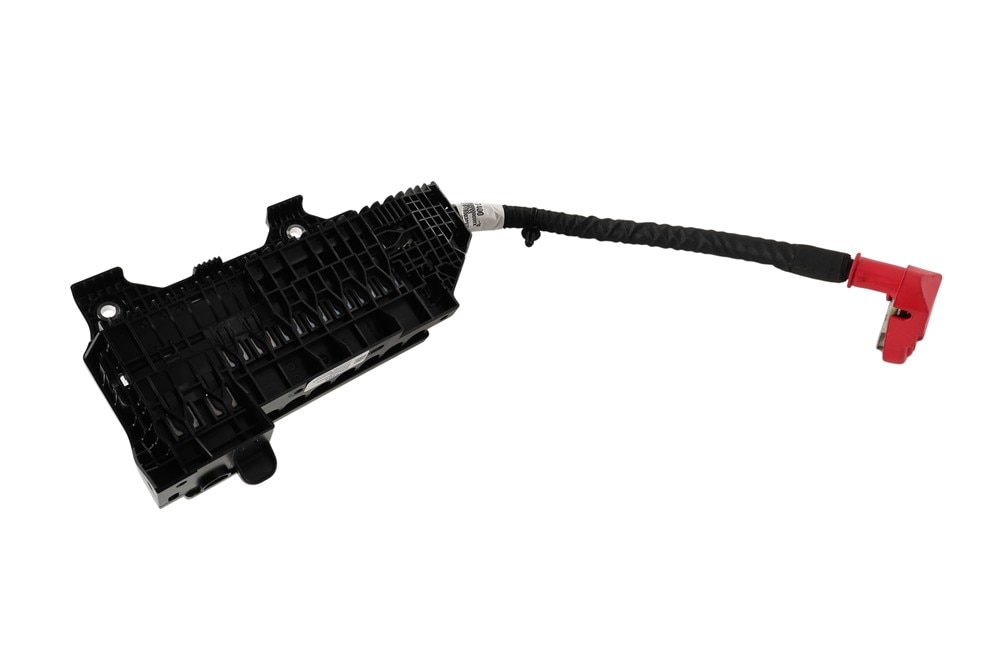 GM Genuine Parts Battery Distribution Engine Compartment Fuse Block