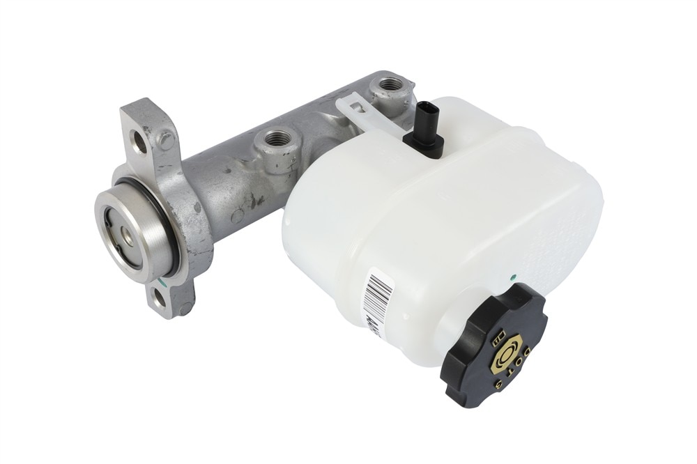 GM Genuine Parts Brake Master Cylinder