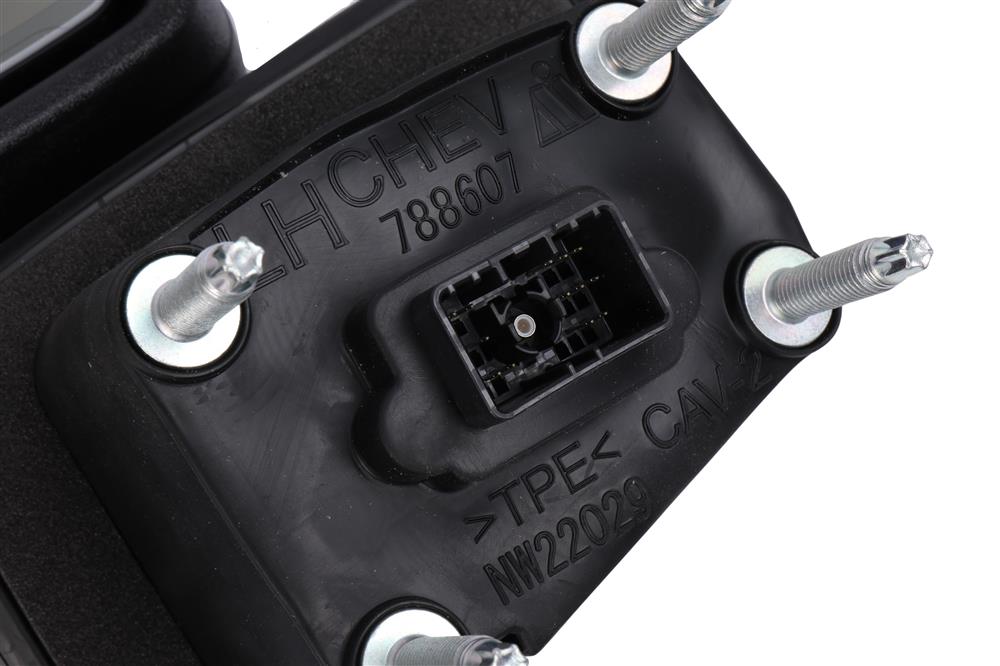 GM Genuine Parts Driver Side Door Mirror without Cover | 86588334