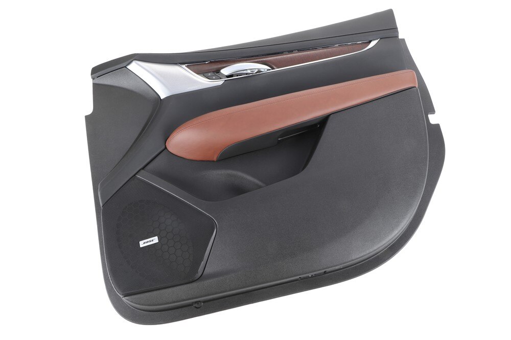 GM Genuine Parts Black Front Passenger Side Door Trim