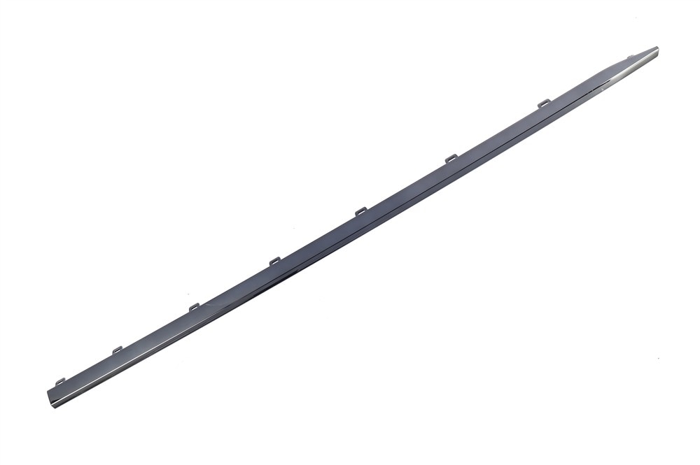 GM Genuine Parts Black Ice Chrome Front Passenger Side Door Molding Insert
