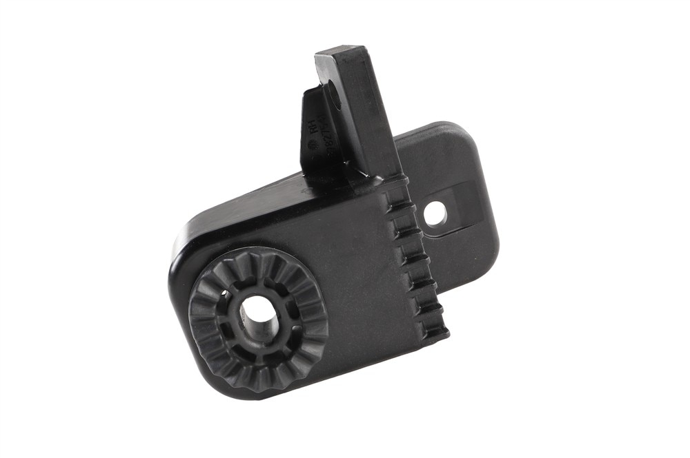GM Genuine Parts Passenger Side Radiator Upper Bracket