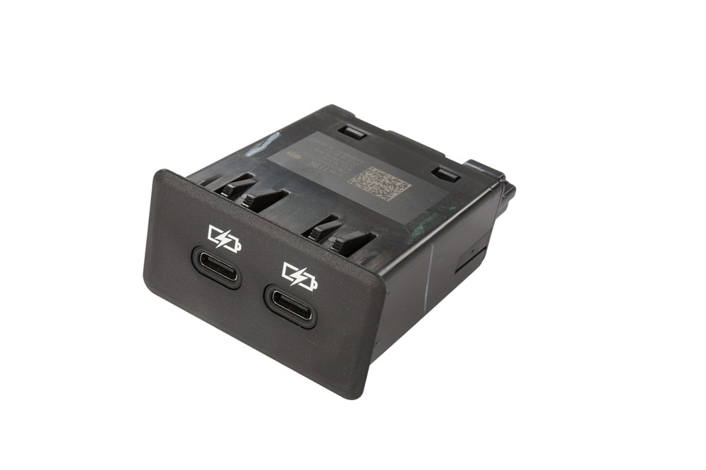 GM Genuine Parts Single Charge Only 1st Row Receptacle
