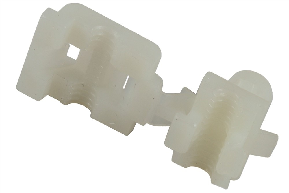 GM Genuine Parts Rear Side Door Rear Latch Release Rod Retainer