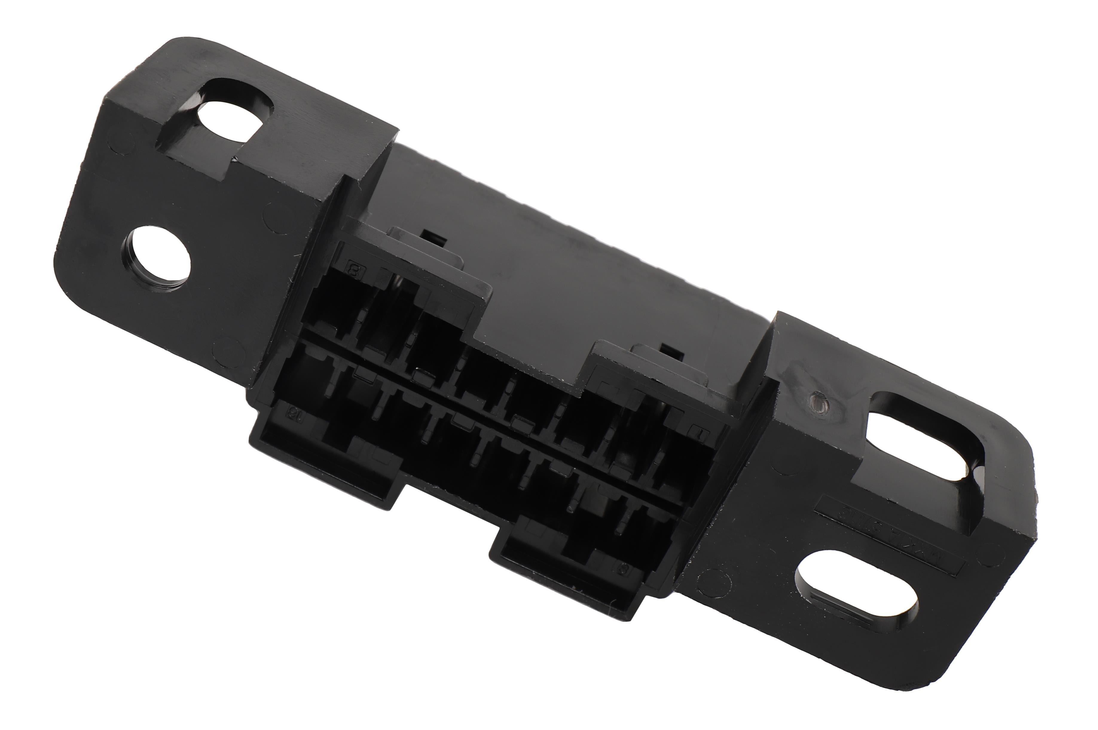 Buick GM Genuine Parts Black 16-Way Data Link Connector