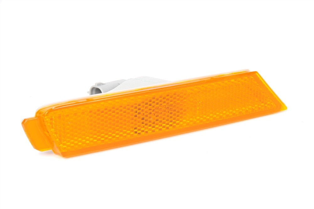 GM Genuine Parts Front Passenger Side Marker Lamp