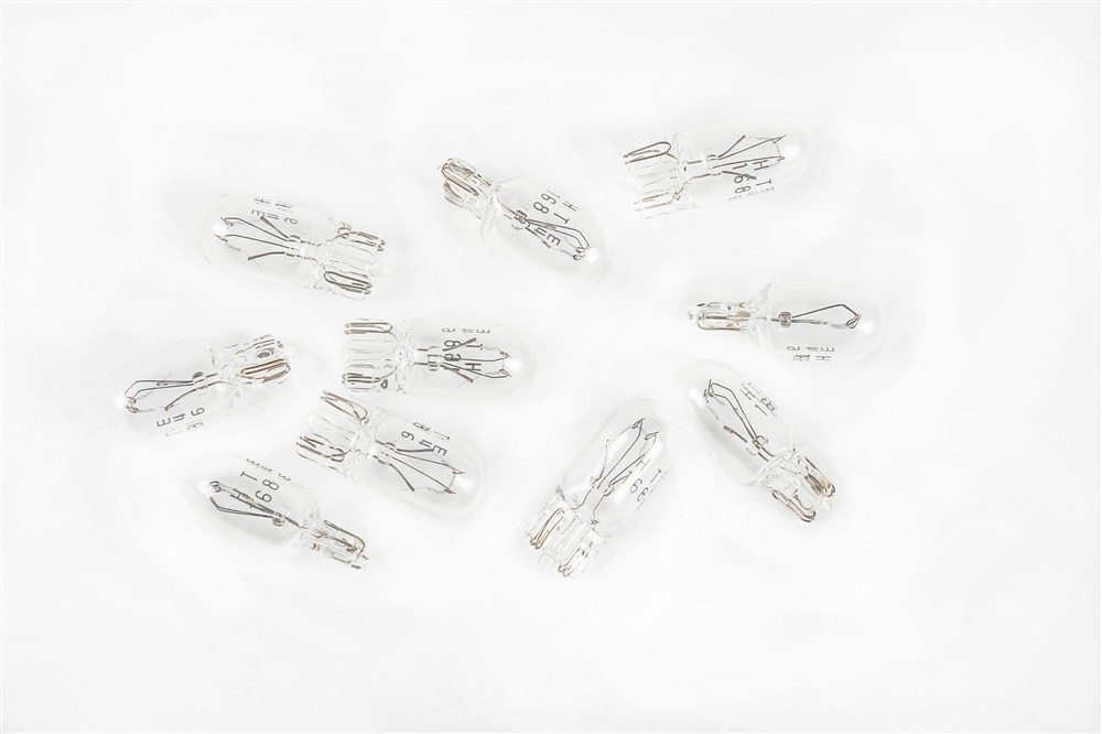 GM Genuine Parts Incandescent Multi-Purpose Bulb