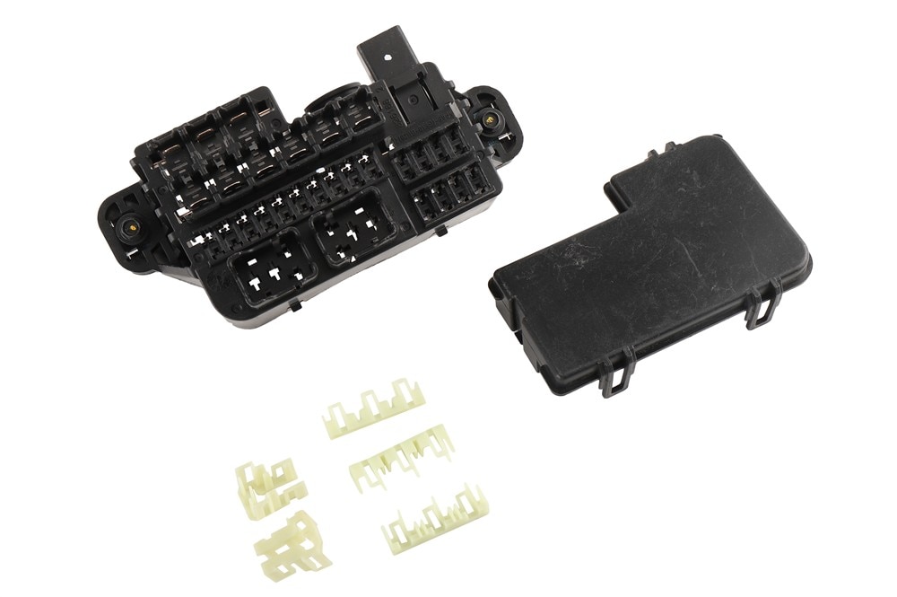 GM Genuine Parts Body Wiring Harness Junction Block