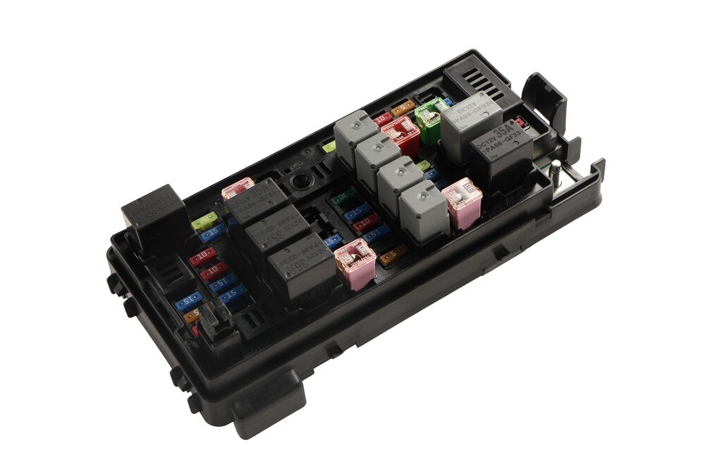GM Genuine Parts Engine Wiring Harness Junction Block