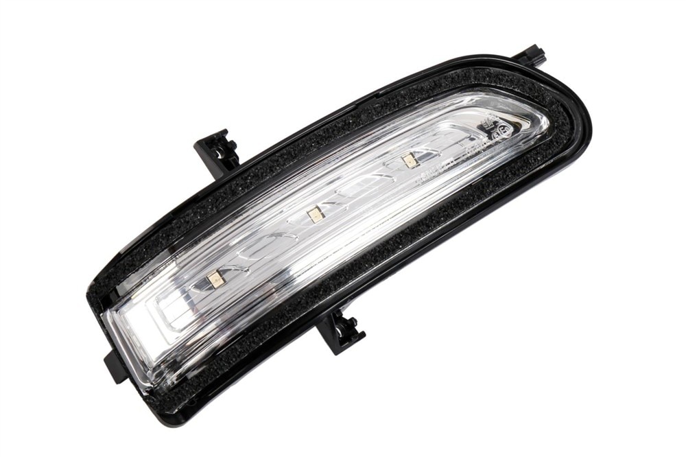 GM Genuine Parts Passenger Side Rearview Mirror Turn Signal Lamp