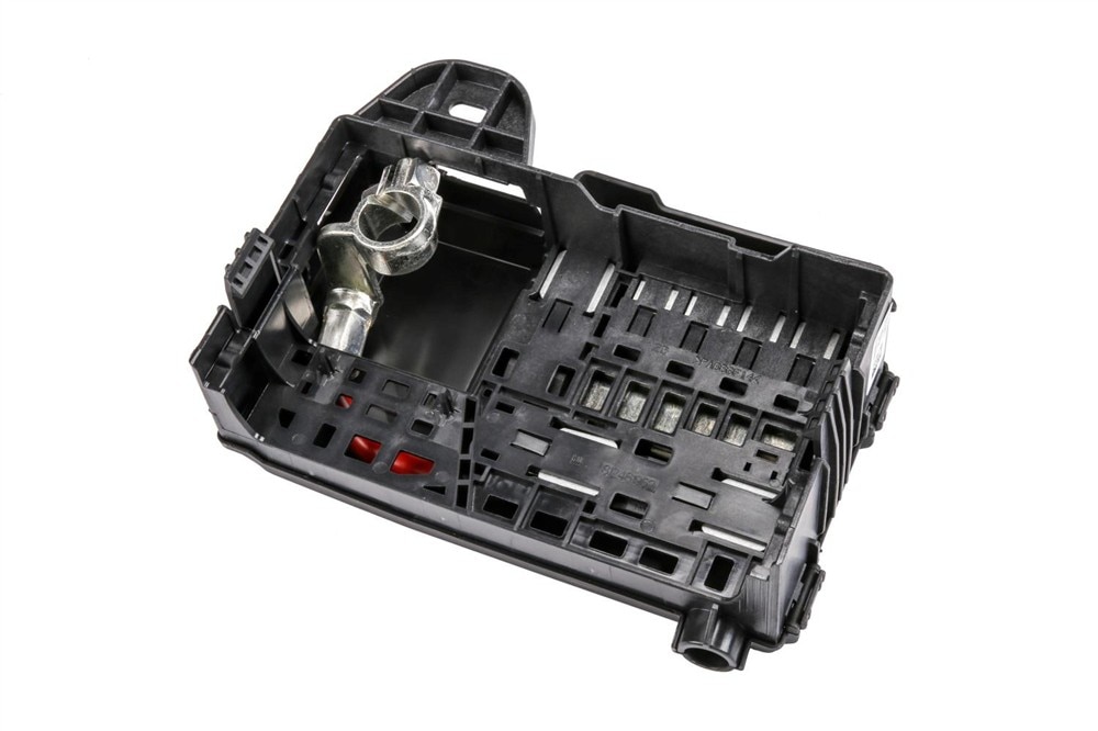 GM Genuine Parts Fuse Block (Programming Required)