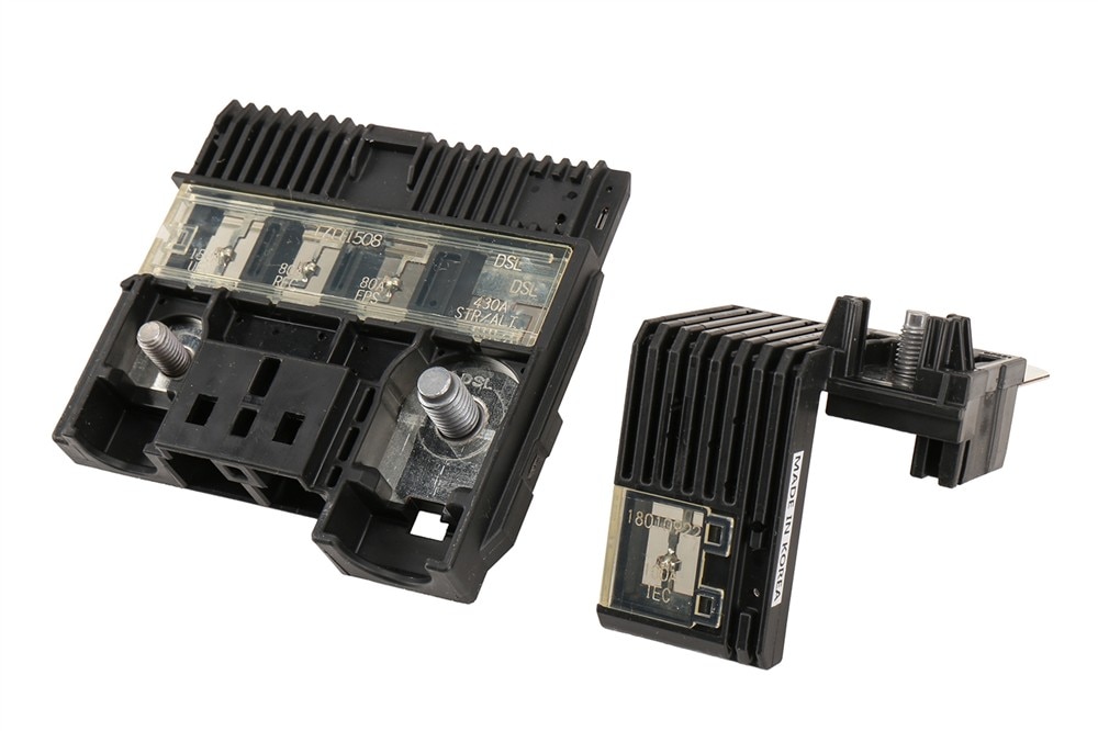 GM Genuine Parts Battery Positive Cable Junction Block (Programming Required)