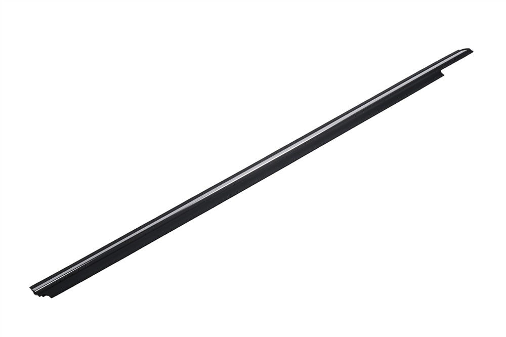 GM Genuine Parts Passenger Side Front Door Window Outer Sealing Strip