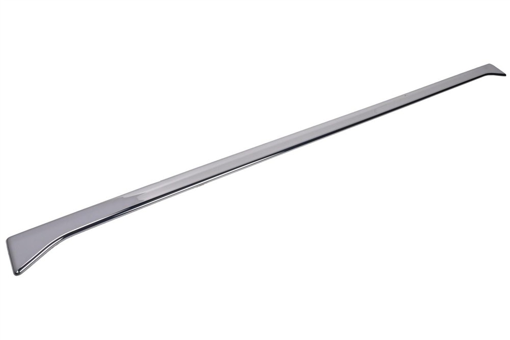 GM Genuine Parts Center Front Grille Molding