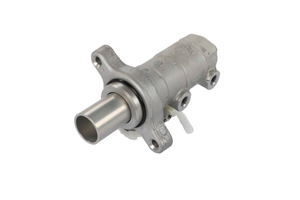 GM Genuine Parts Brake Master Cylinder