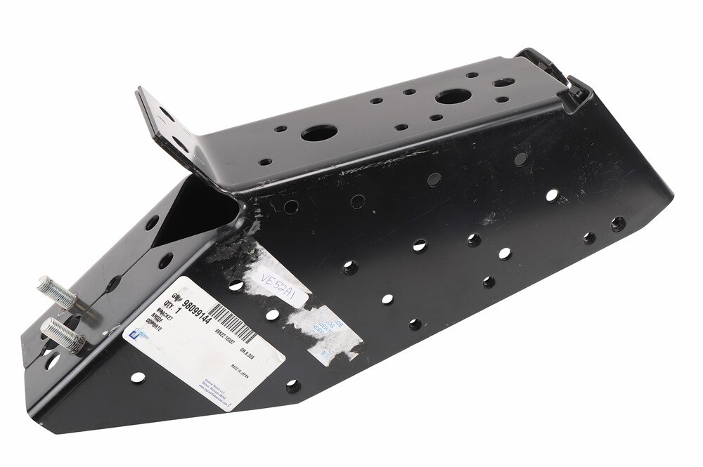 GM Genuine Parts Passenger Side Body Center Mount Bracket