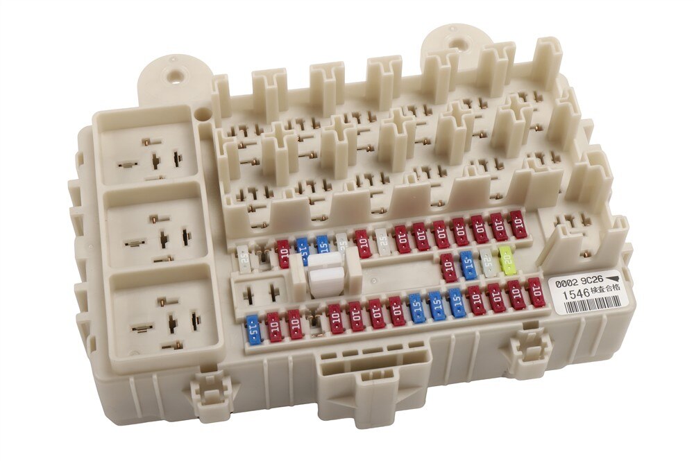 GM Genuine Parts Fuse and Relay Block