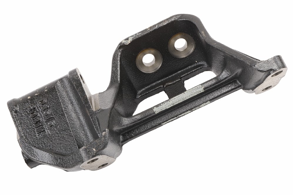 GM Genuine Parts Front Passenger Side Engine Mount Bracket