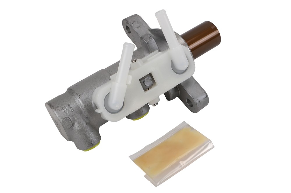 GM Genuine Parts Brake Master Cylinder