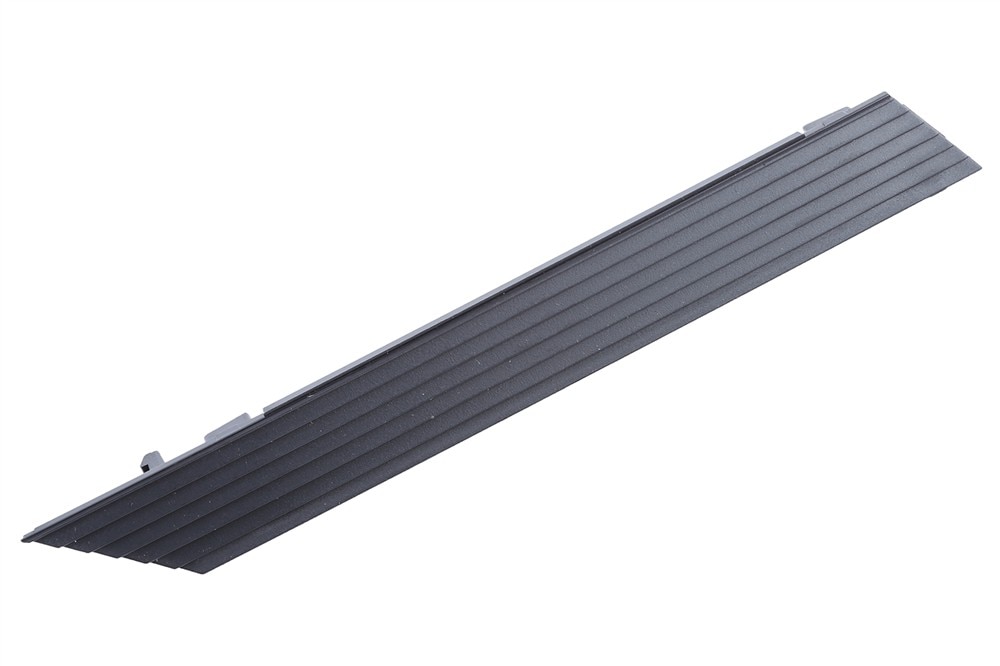 GM Genuine Parts Front Grille Opening Cover