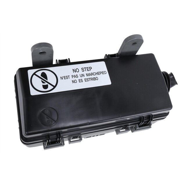 GM Genuine Parts Fuse and Relay Box